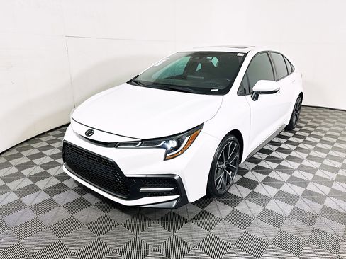 Used 2022 Toyota Corolla SE FWD image 7