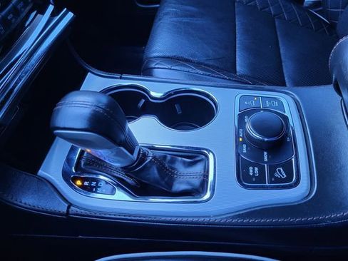 Used 2019 Jeep Grand Cherokee Summit image 25