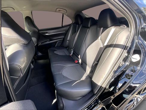 Used 2024 Toyota Camry SE image 21