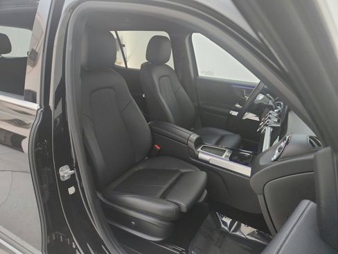 Certified 2024 Mercedes-Benz GLB 250 image 27
