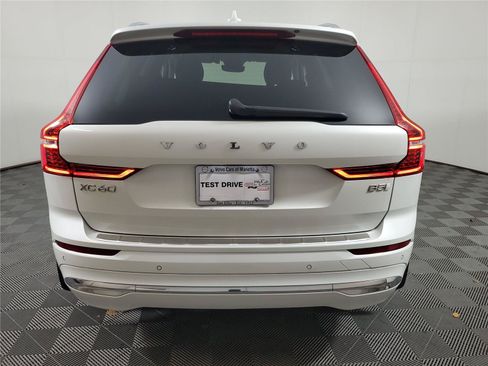 Certified 2023 Volvo XC60 B5 Plus w/ Protection Package Premier FWD image 5