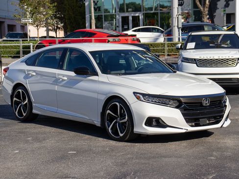 Used 2022 Honda Accord Sport image 3