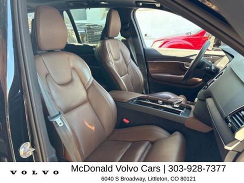 Used 2023 Volvo XC90 T8 Ultimate AWD/4WD image 7