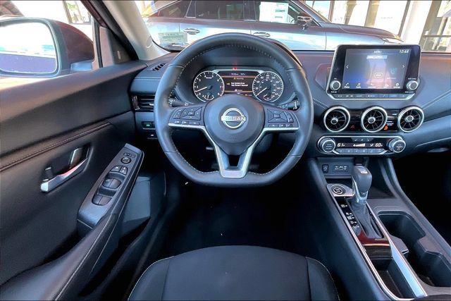 Used 2025 Nissan Sentra SV w/ All-Weather Package FWD image 4