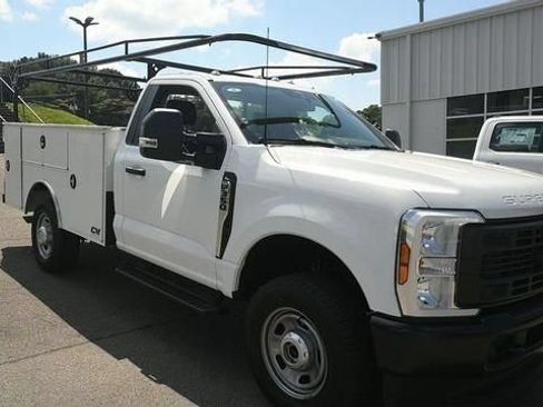 New 2026 Ford F350 XL AWD/4WD image 3