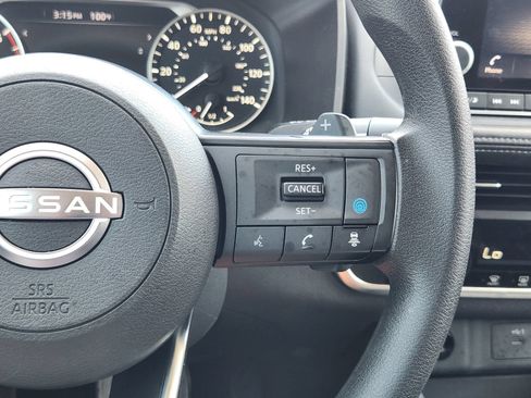 Used 2024 Nissan Rogue SV AWD/4WD image 31