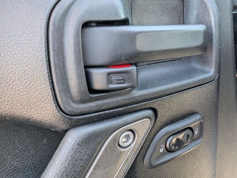 Used 2013 Jeep Wrangler Sport AWD/4WD image 18