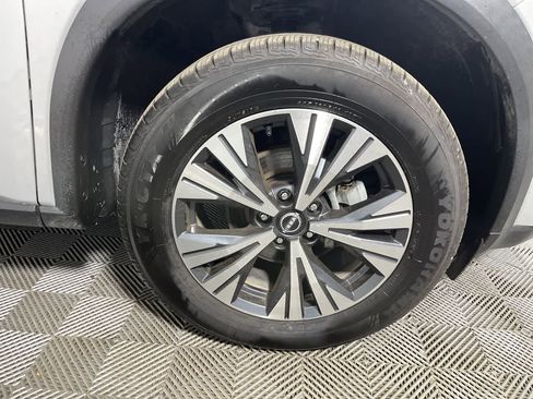 Used 2023 Nissan Rogue SV AWD/4WD image 10