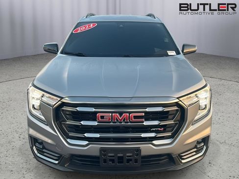 Used 2024 GMC Terrain AT4 w/ Infotainment Package II AWD/4WD image 9