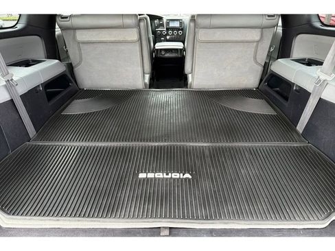 Used 2019 Toyota Sequoia Limited w/ Safety & Convenience Package image 17