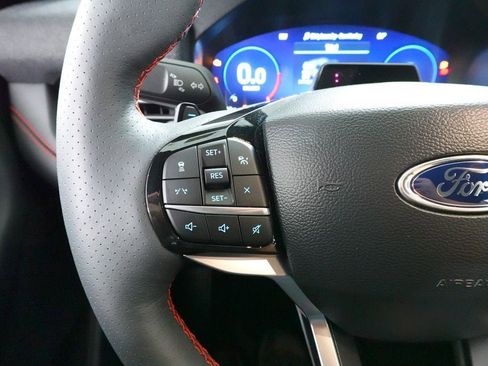 Used 2025 Ford Explorer ST image 13