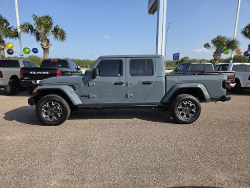 New 2026 Jeep Gladiator Sport image 4