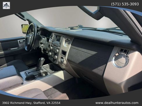 Used 2017 Ford Expedition XLT RWD image 18