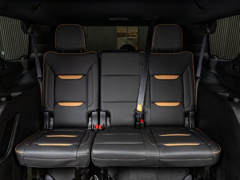 Used 2024 GMC Yukon AT4 w/ AT4 Premium Package image 34