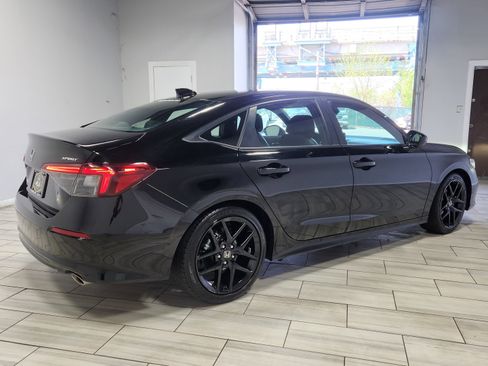 Used 2025 Honda Civic Sport image 5