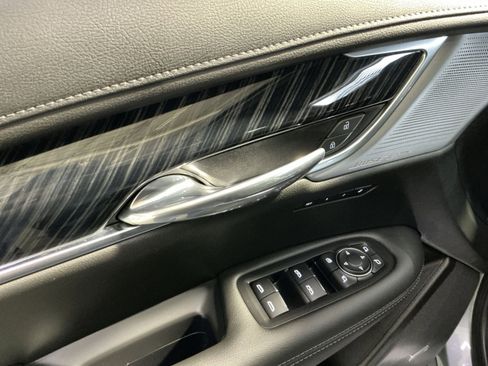 Used 2023 Cadillac XT6 Premium Luxury image 16