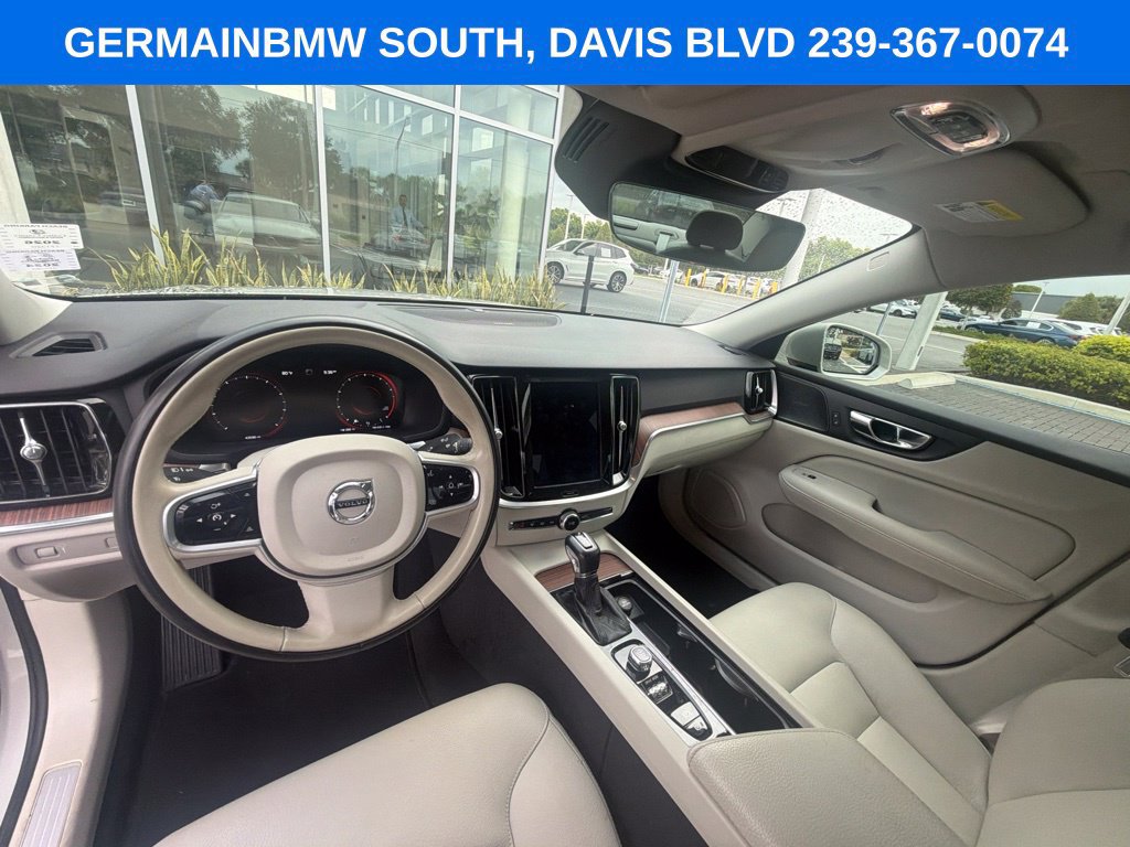 Used 2020 Volvo S60 T5 Momentum FWD image 13