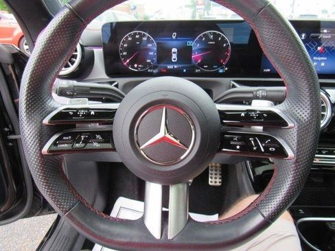 Used 2024 Mercedes-Benz CLA 250 4MATIC image 35