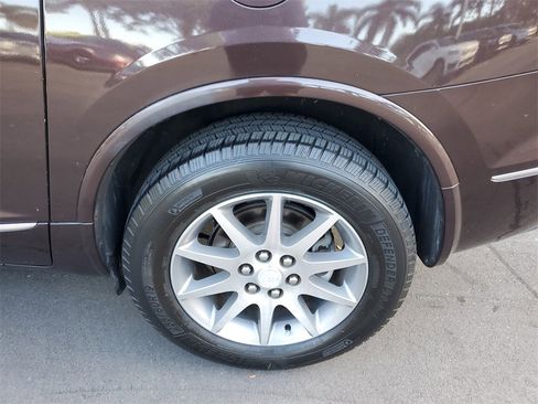 Used 2017 Buick Enclave Leather image 9