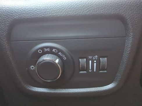 Used 2024 Jeep Grand Cherokee L Altitude AWD/4WD image 29