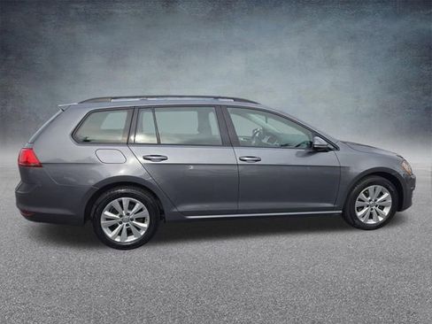 Used 2017 Volkswagen Golf S AWD/4WD image 4