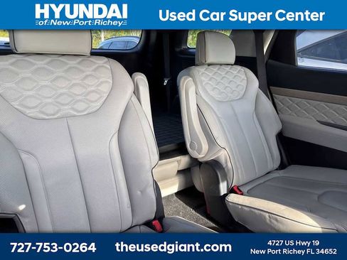 Used 2022 Hyundai Palisade Calligraphy image 9