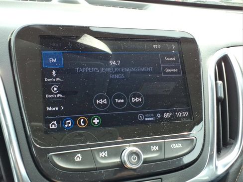Used 2022 Chevrolet Equinox Premier FWD image 16