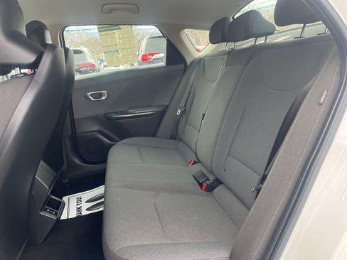 Used 2025 Kia K4 LXS image 13