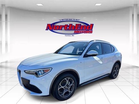 Used 2022 Alfa Romeo Stelvio Ti image 7