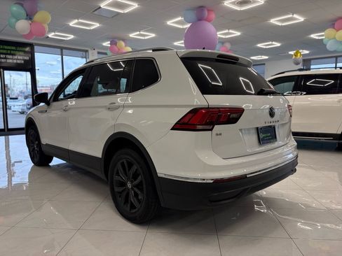 Used 2024 Volkswagen Tiguan SE image 10