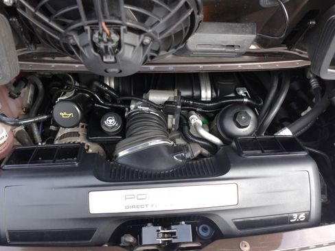 Used 2010 Porsche 911 Carrera image 18