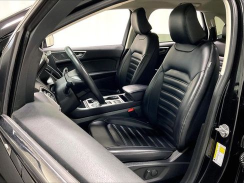 Used 2024 Ford Edge SEL image 25