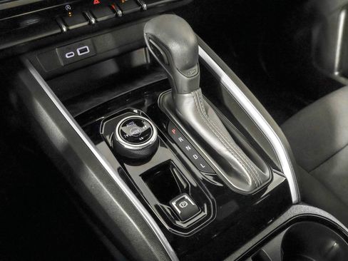 Used 2024 Chevrolet Colorado Trail Boss w/ Technology Package image 31