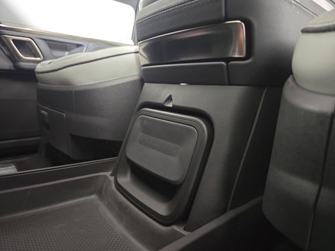 Used 2024 Rivian R1S Adventure AWD/4WD image 33