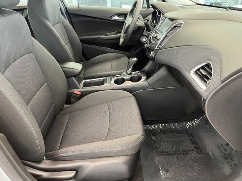 Used 2016 Chevrolet Cruze LT FWD image 13