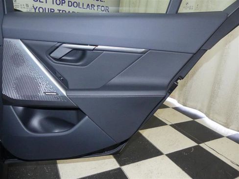 Used 2025 BMW 530i xDrive w/ Premium Package image 37