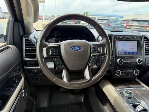 Used 2021 Ford Expedition Limited RWD image 12