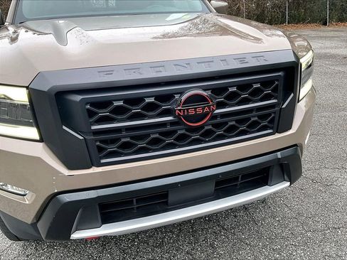 Used 2022 Nissan Frontier Pro-X image 30