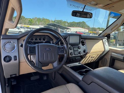 Used 2014 Ford F250 Lariat w/ Chrome Package image 12