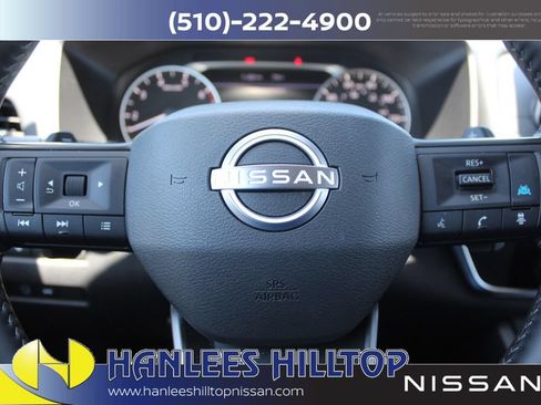Used 2025 Nissan Rogue SV FWD image 29