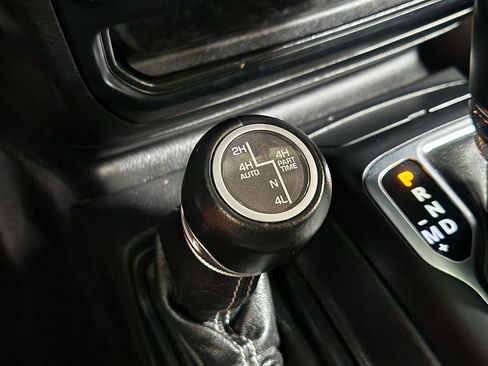Used 2021 Jeep Wrangler Unlimited Sahara AWD/4WD image 40