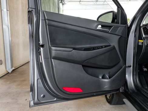 Used 2017 Hyundai Tucson Sport image 45