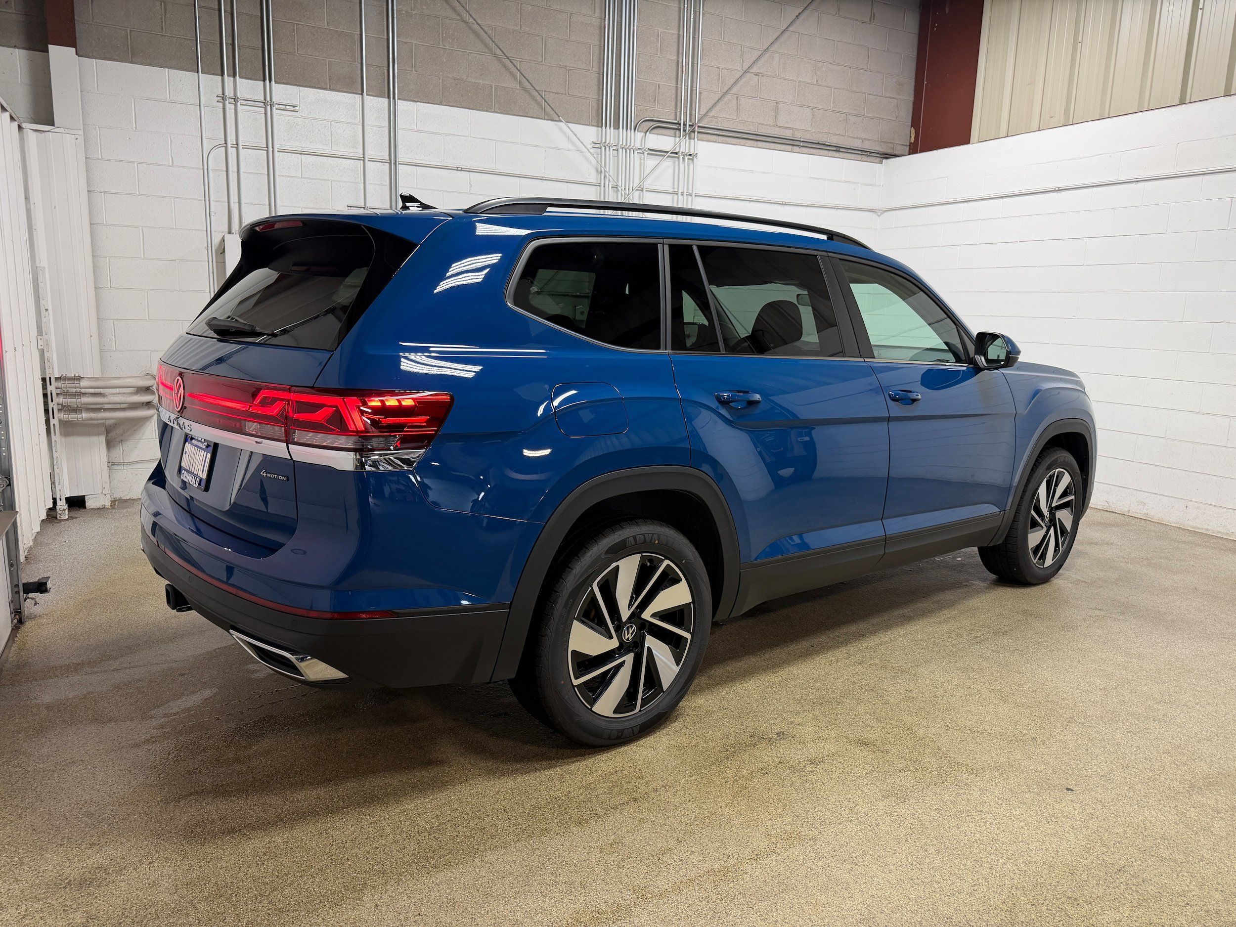 Used 2026 Volkswagen Atlas SE AWD/4WD image 9