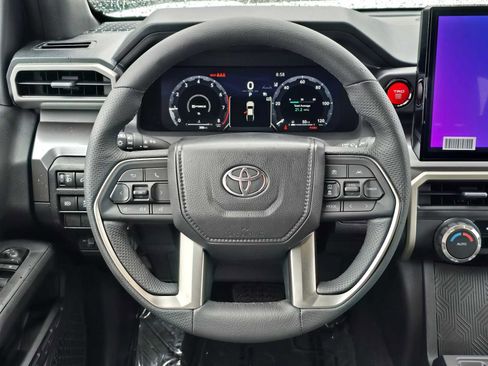 Used 2025 Toyota Tacoma TRD Sport image 20