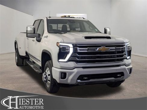 Used 2024 Chevrolet Silverado 3500 High Country image 1