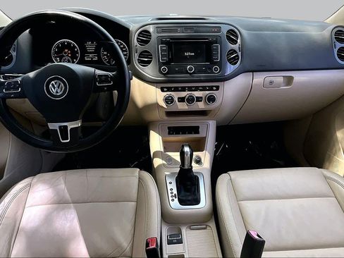 Used 2013 Volkswagen Tiguan SEL FWD image 15