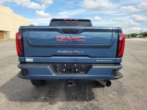 Used 2024 GMC Sierra 2500 Denali w/ Denali Reserve Package AWD/4WD image 6