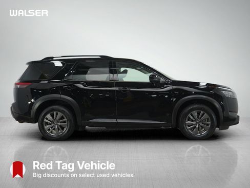 Used 2025 Nissan Pathfinder SV AWD/4WD image 6