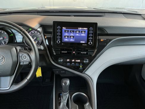 Certified 2021 Toyota Camry SE w/ Cold Weather Package image 9