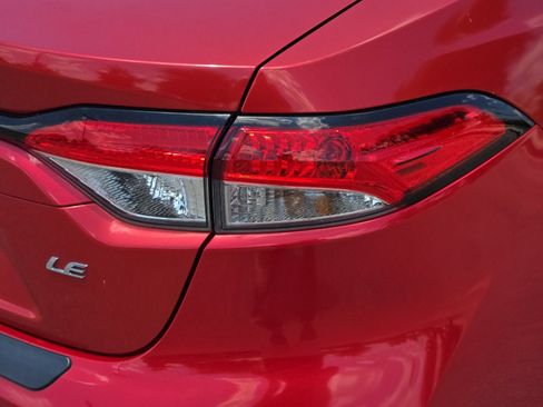 Used 2020 Toyota Corolla LE FWD image 23